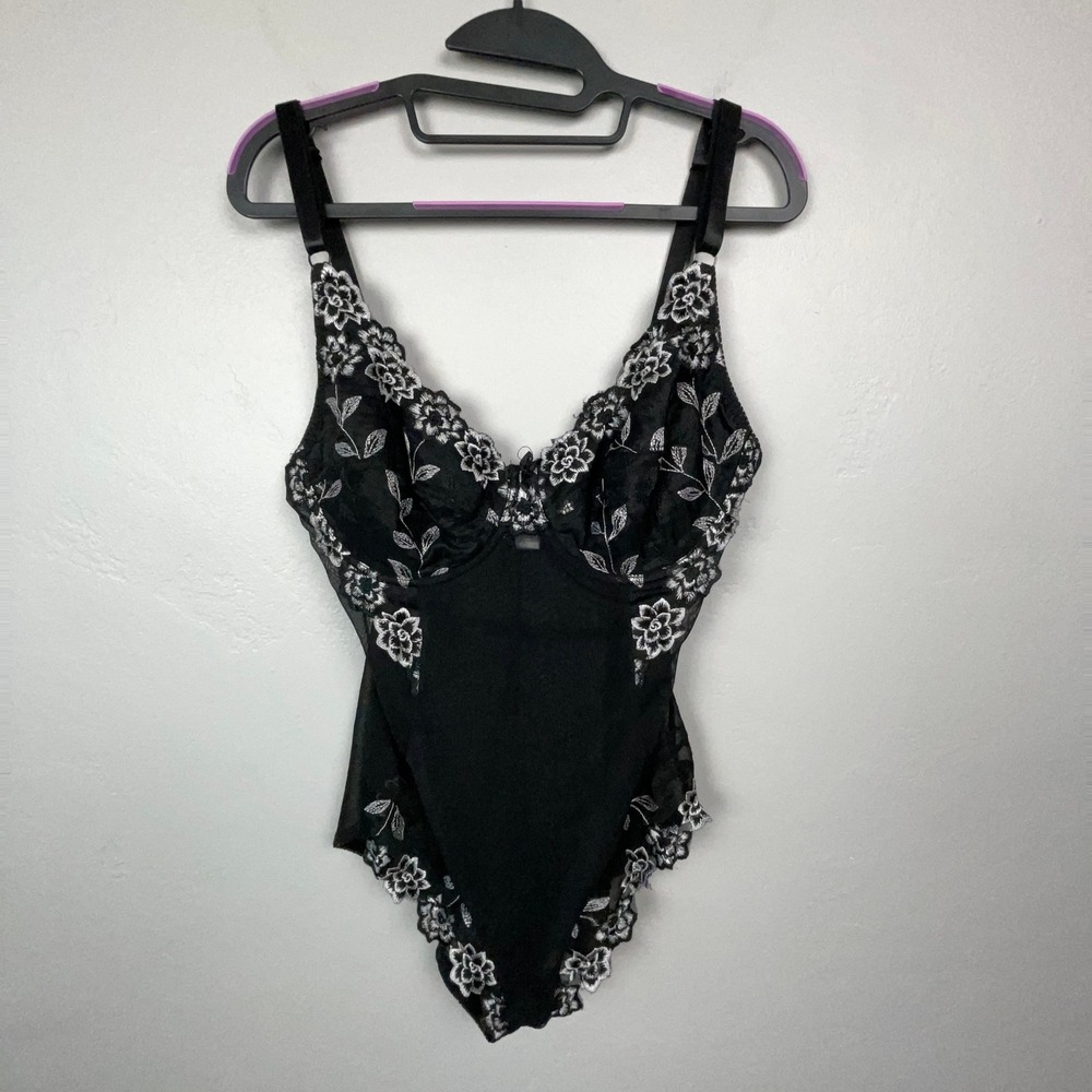 Delta Burke Bodysuit Women 1X Black Embroidered Floral Lace Mesh Lingerie Goth